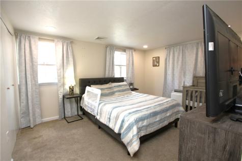 706 East Drive Clairton PA 15025