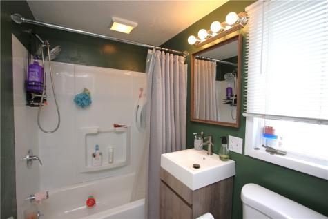 706 East Drive Clairton PA 15025