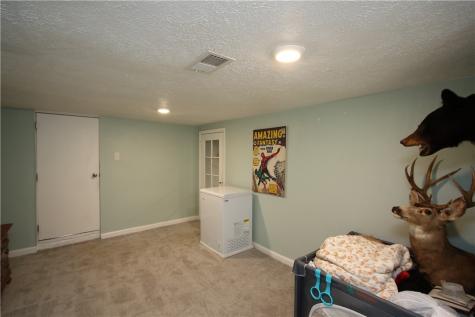 706 East Drive Clairton PA 15025