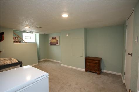 706 East Drive Clairton PA 15025
