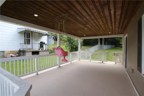 706 East Drive Clairton PA 15025
