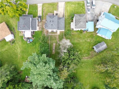 706 East Drive Clairton PA 15025