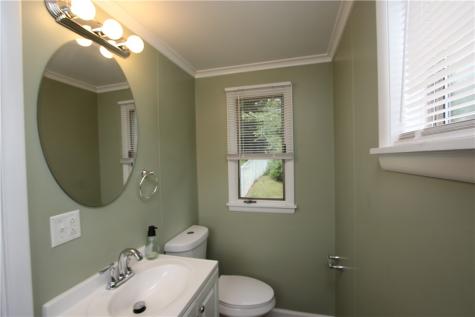 706 East Drive Clairton PA 15025