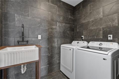 925 Constance Street Central North Side PA 15212