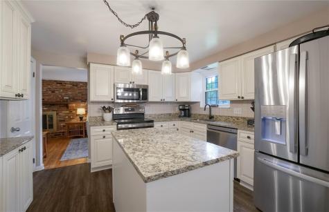 1520 Woodstream Drive Shaler PA 15116