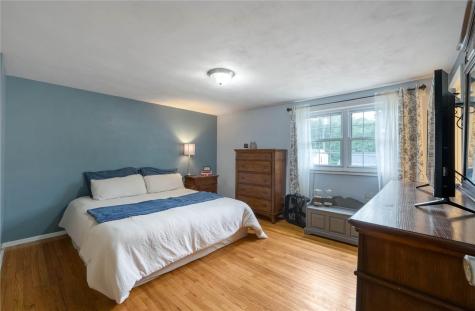 1520 Woodstream Drive Shaler PA 15116