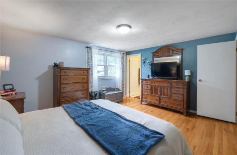1520 Woodstream Drive Shaler PA 15116