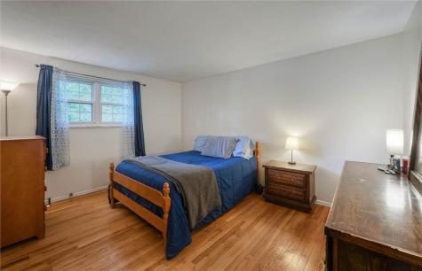 1520 Woodstream Drive Shaler PA 15116