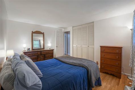 1520 Woodstream Drive Shaler PA 15116