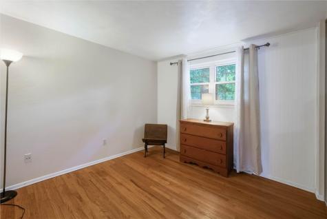 1520 Woodstream Drive Shaler PA 15116