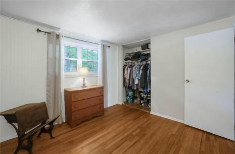 1520 Woodstream Drive Shaler PA 15116