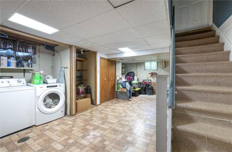 1520 Woodstream Drive Shaler PA 15116