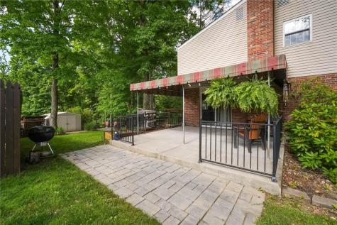 1520 Woodstream Drive Shaler PA 15116