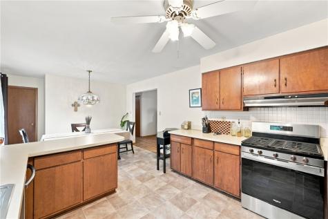 3203 Regis Drive Erie City PA 16510