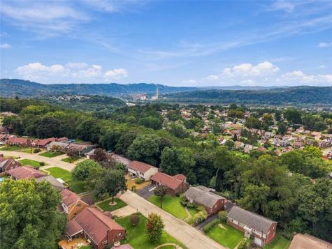 533 Longvue Drive New Kensington PA 15068