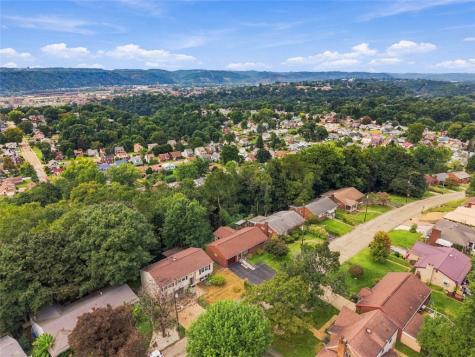533 Longvue Drive New Kensington PA 15068