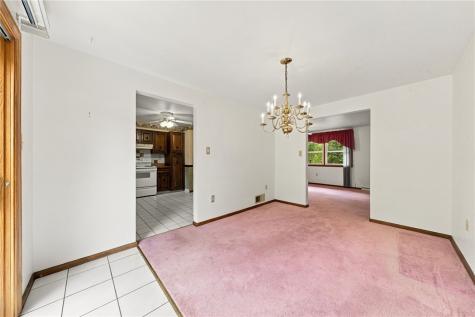 702 Woodside Drive Jeannette PA 15644