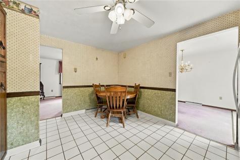 702 Woodside Drive Jeannette PA 15644