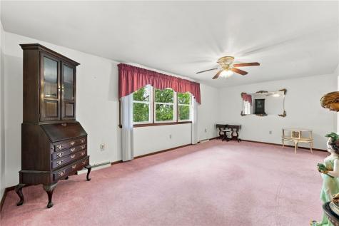 702 Woodside Drive Jeannette PA 15644