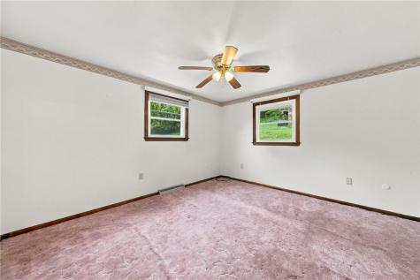 702 Woodside Drive Jeannette PA 15644