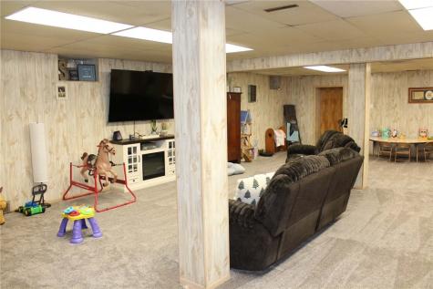 1100 Vine Street Connellsville PA 15425
