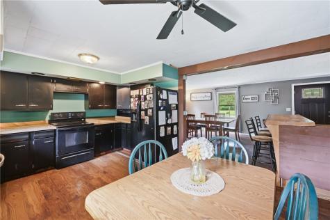 4313 Mapleton Street Shenango PA 16134