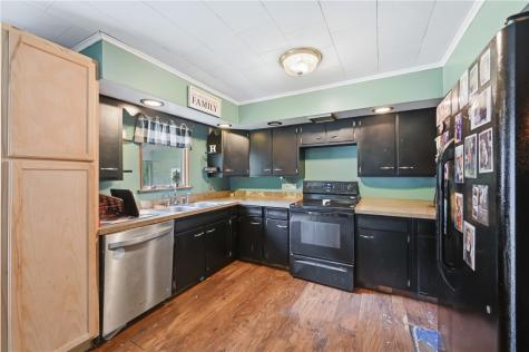 4313 Mapleton Street Shenango PA 16134