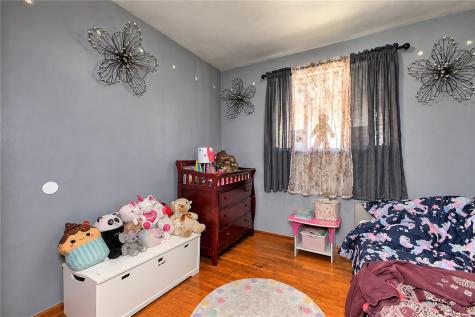633 Woodward Avenue Stowe Township PA 15136