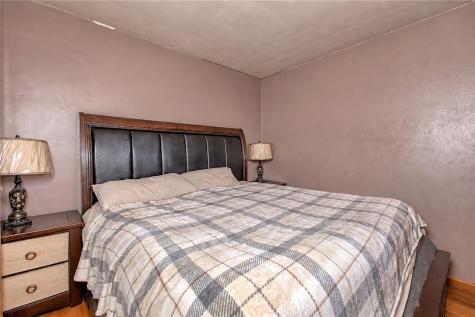 633 Woodward Avenue Stowe Township PA 15136