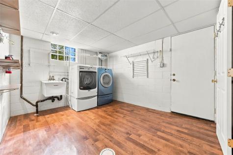 145 Michigan Avenue Lower Burrell PA 15068
