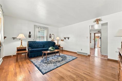 145 Michigan Avenue Lower Burrell PA 15068