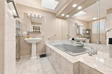 821 Jonathan Drive Bethel Park PA 15102