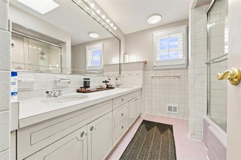821 Jonathan Drive Bethel Park PA 15102