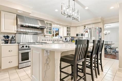 821 Jonathan Drive Bethel Park PA 15102