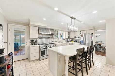 821 Jonathan Drive Bethel Park PA 15102