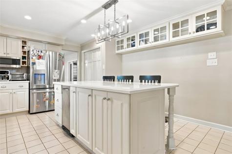 821 Jonathan Drive Bethel Park PA 15102