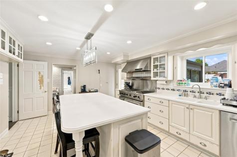 821 Jonathan Drive Bethel Park PA 15102