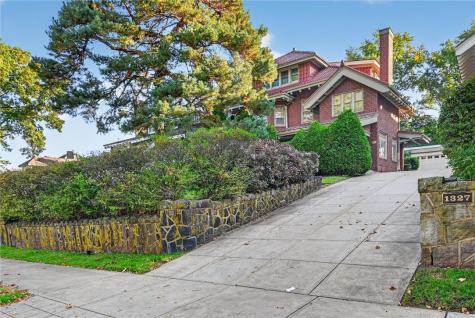 1321 Beechwood Boulevard Squirrel Hill PA 15217