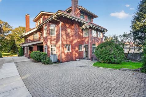 1321 Beechwood Boulevard Squirrel Hill PA 15217