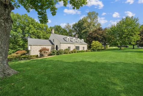 169 Backbone Road Bell Acres PA 15143