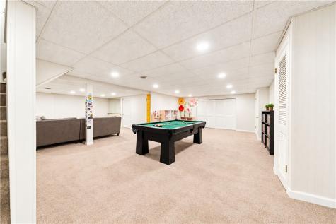 169 Backbone Road Bell Acres PA 15143