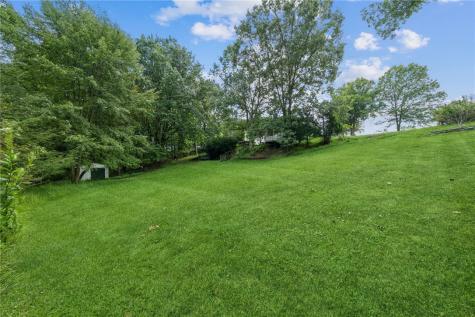 169 Backbone Road Bell Acres PA 15143