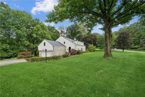 169 Backbone Road Bell Acres PA 15143