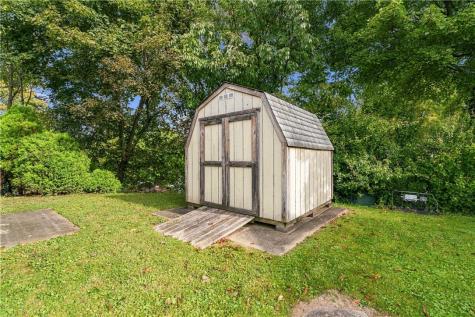 118 Highland Drive West Deer PA 15084