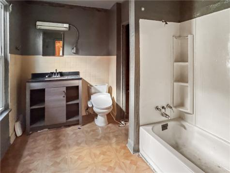 316 2nd Street Pitcairn PA 15140