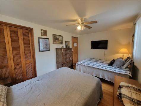 1548 Berryman Avenue South Park PA 15129