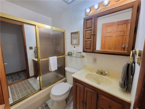 1548 Berryman Avenue South Park PA 15129