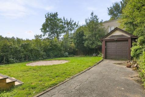 10 Broadmoor Avenue Mt Lebanon PA 15228