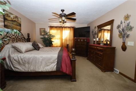 451 4th Street Waynsbrg/frankln Township PA 15370