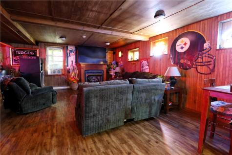 451 4th Street Waynsbrg/frankln Township PA 15370